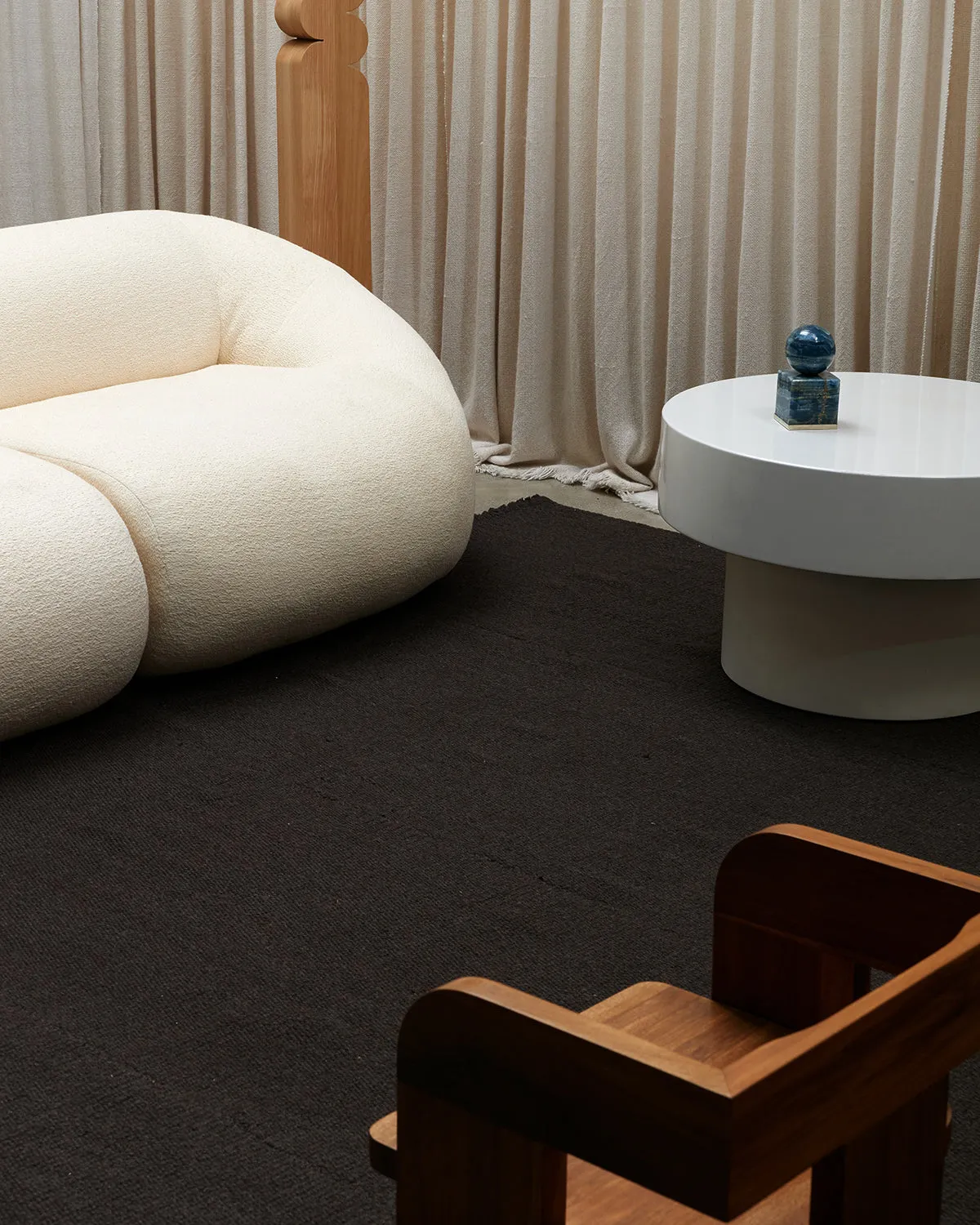 Awanay Onyx Black Carded Wool Rug