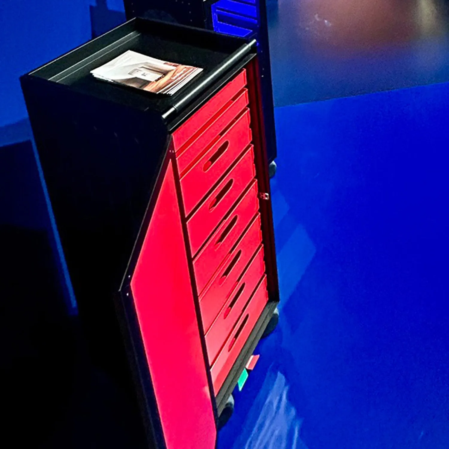 bordbar | voyager trolley | neon black   red drawers