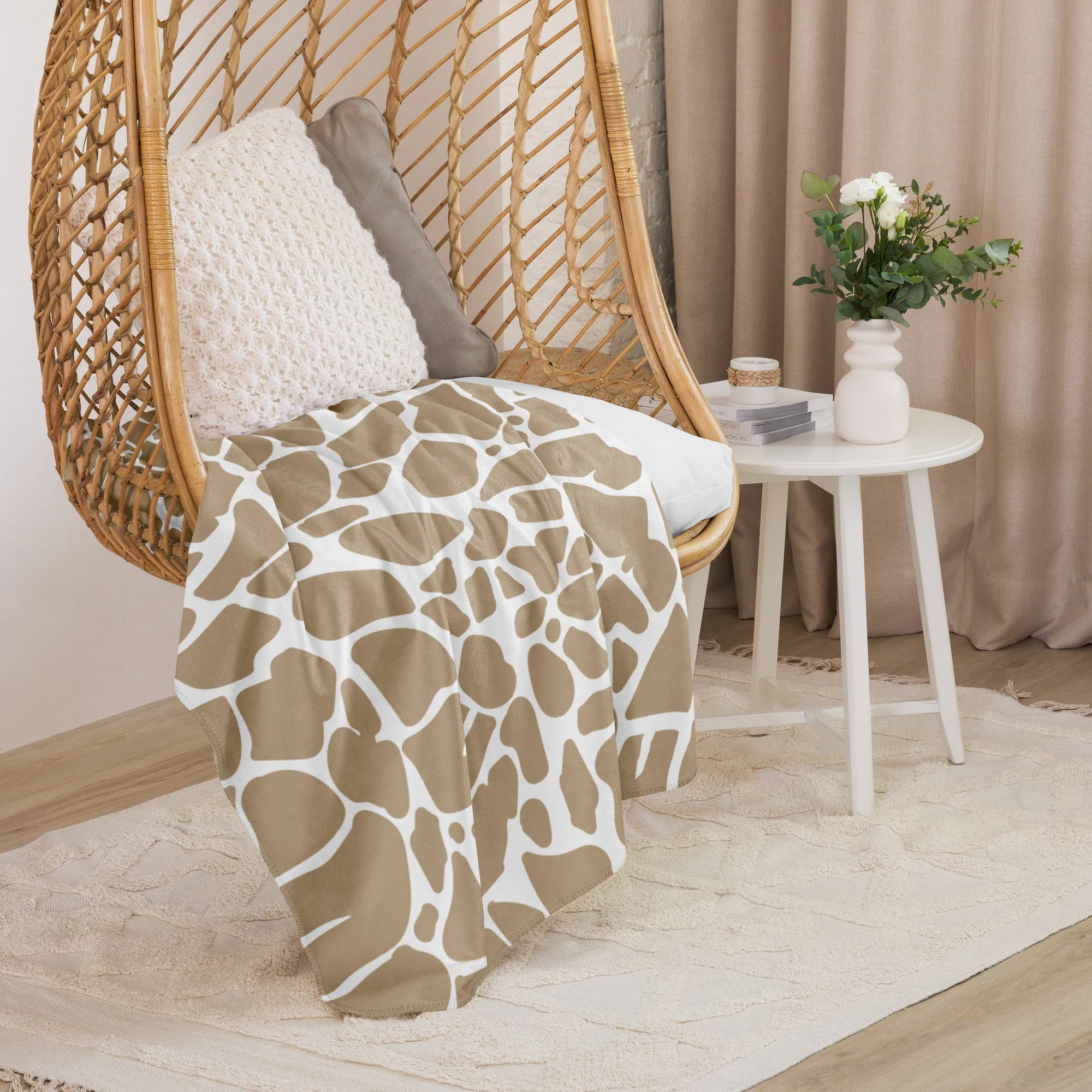 Chic Animal Print Sherpa blanket lioness-love