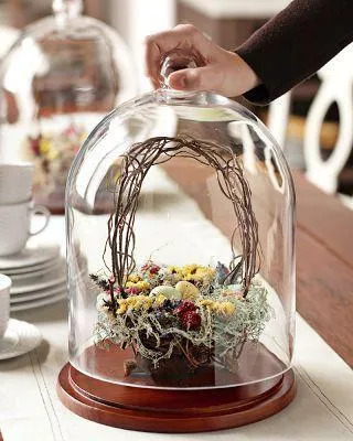 Cloche Bell Beauty And Beast 9.8"x13.38"   (NO WOOD BASE)