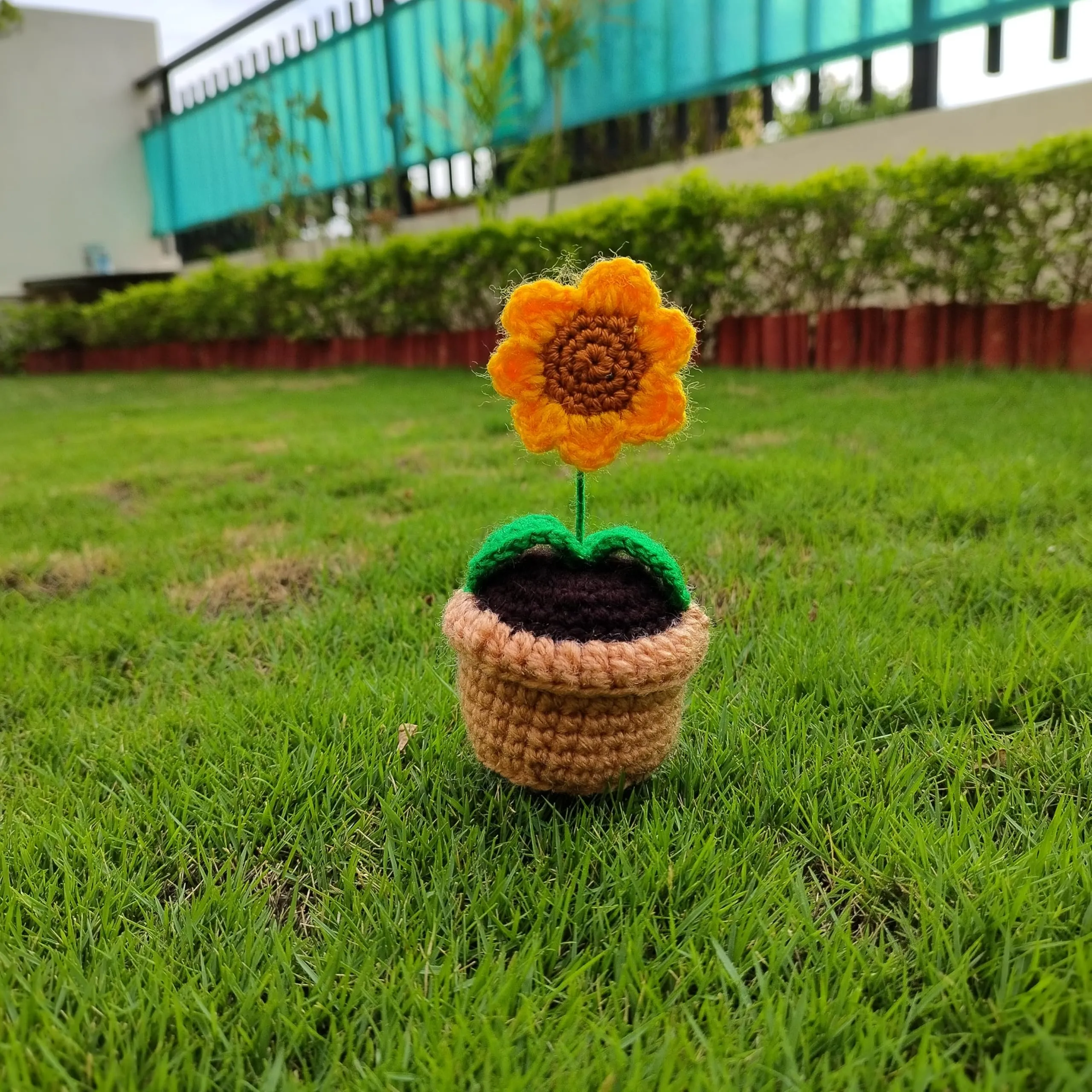 CocoCreates Forever Mini Sunflower vase- Everlasting, Washable, eco-Friendly
