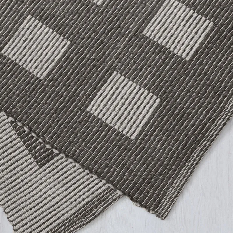 Full Box Pattern Rug Brown