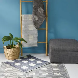 Full Box Pattern Rug Brown