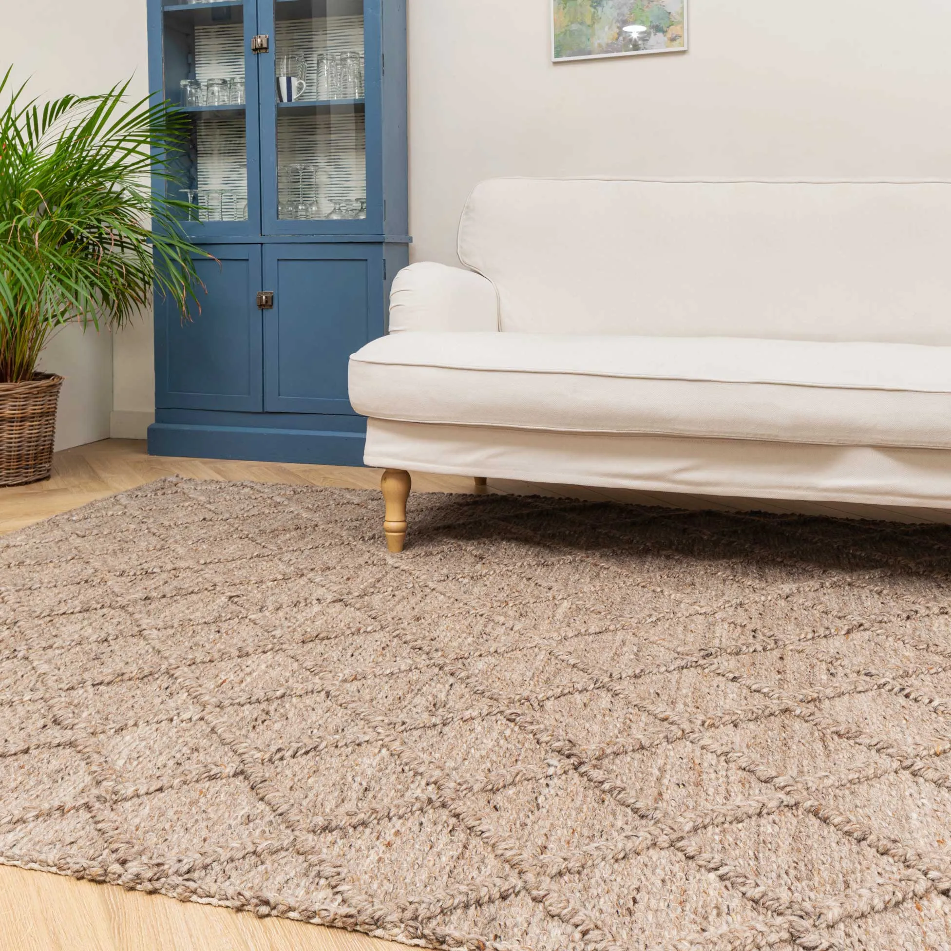 Handmade Beige Trellis Wool Area Rug - Diamond
