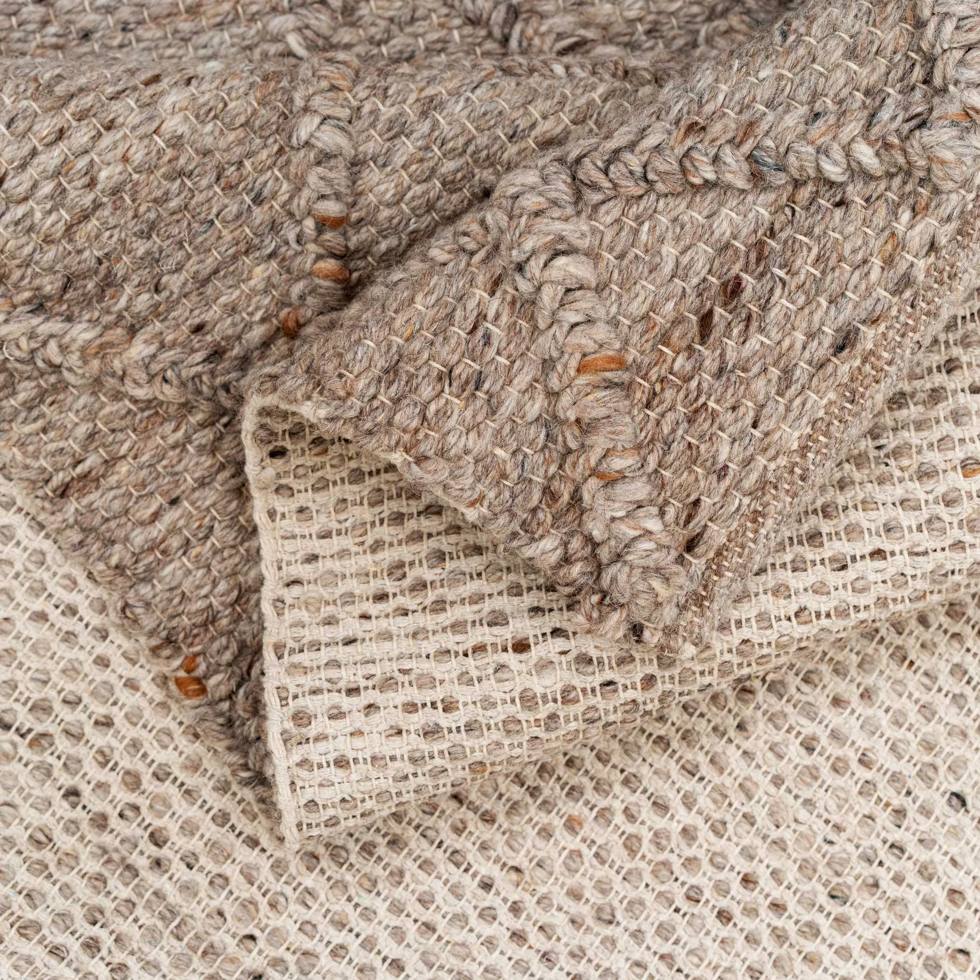 Handmade Beige Trellis Wool Area Rug - Diamond