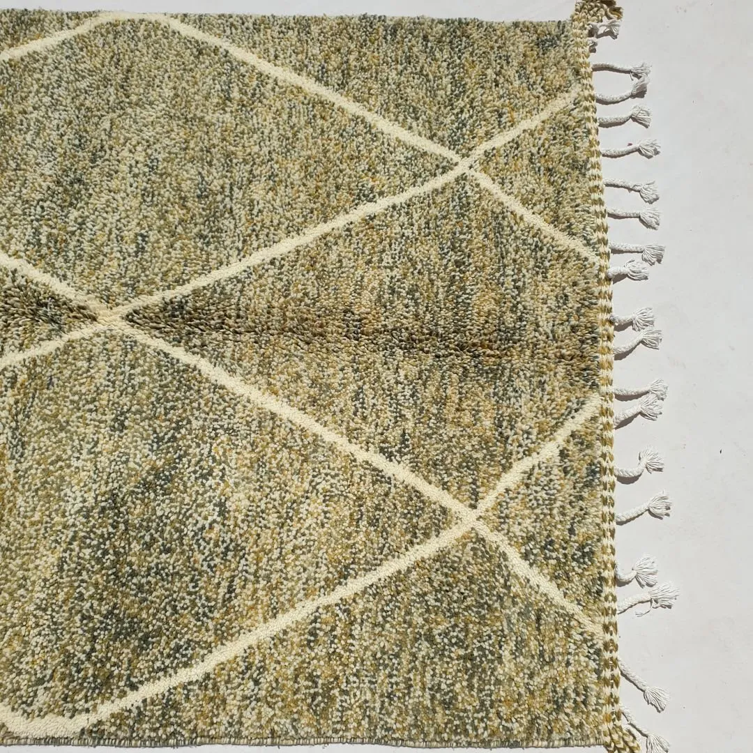 Khazia| Authentic Soft Beni Ourain 5x8 Moroccan Rug | 5'31x8'14 Ft | 162x248 cm