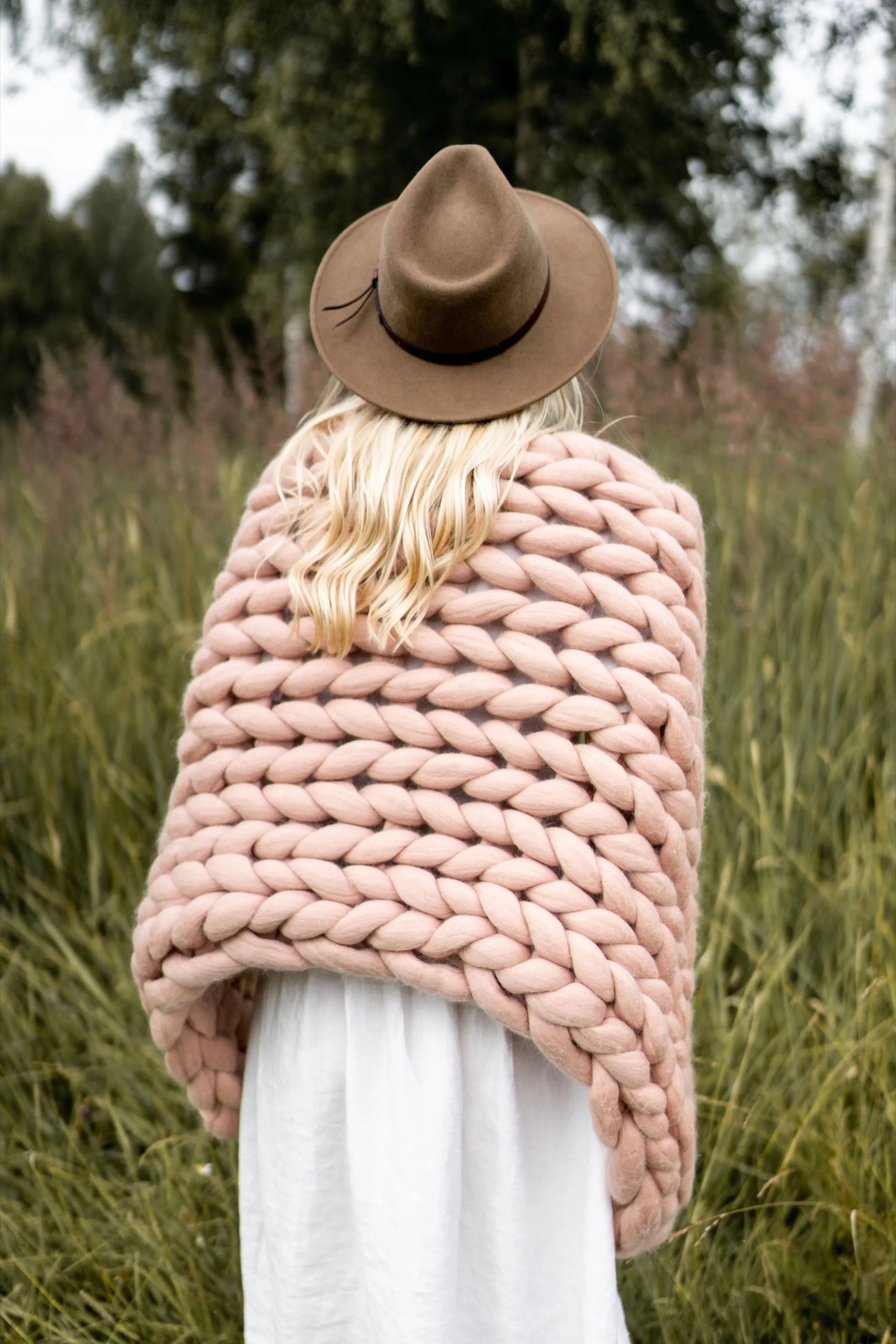 Lap blanket 24”x47” (60x120 cm)