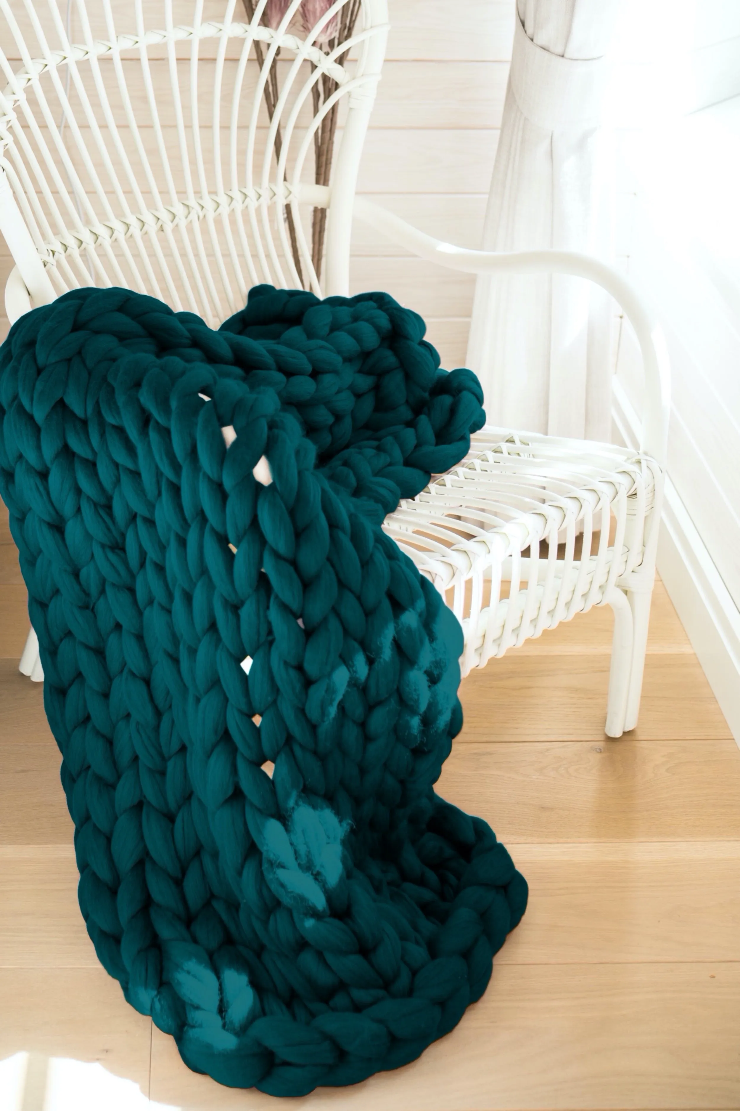 Lap blanket 24”x47” (60x120 cm)