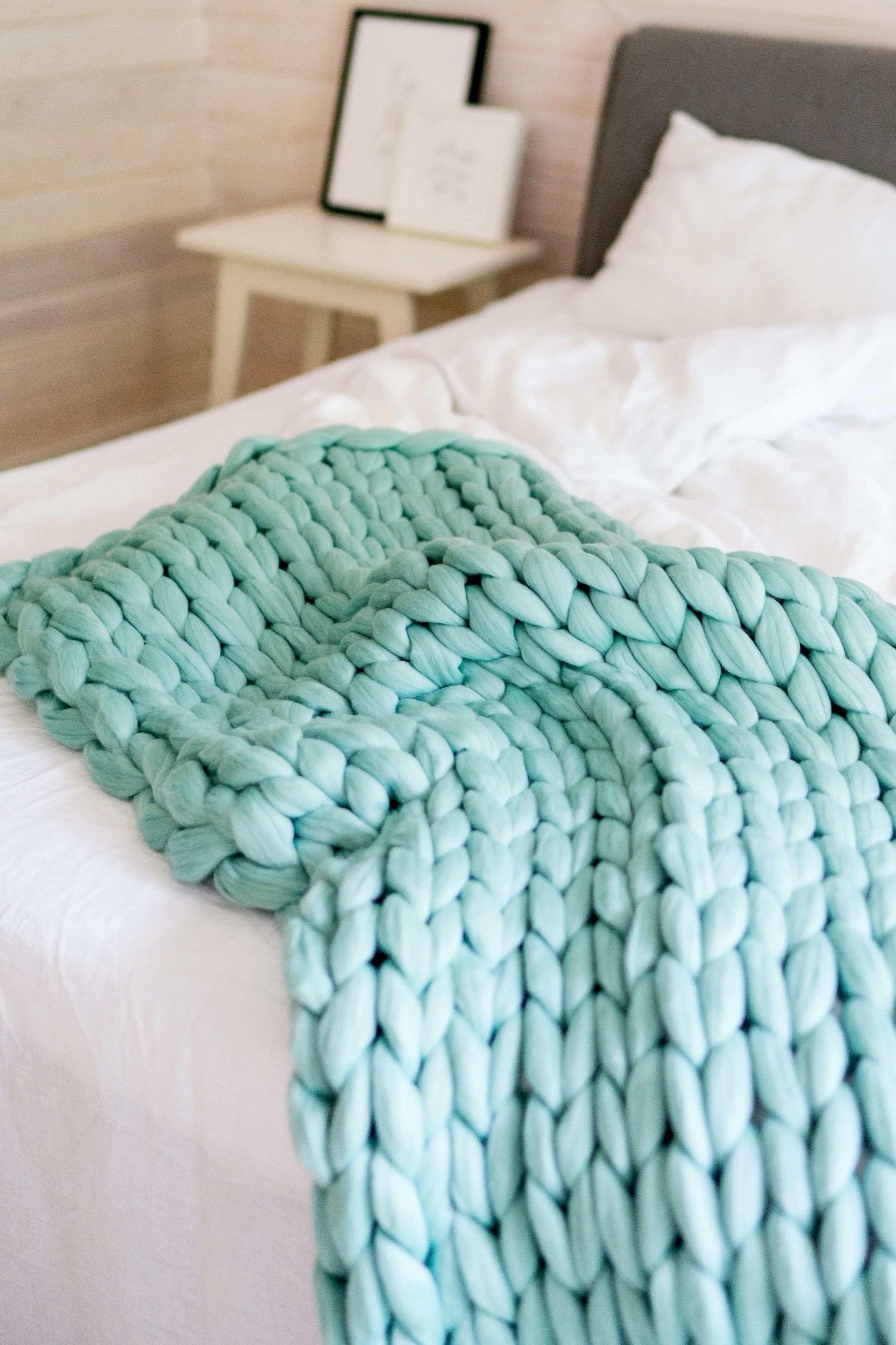 Lap blanket 24”x47” (60x120 cm)
