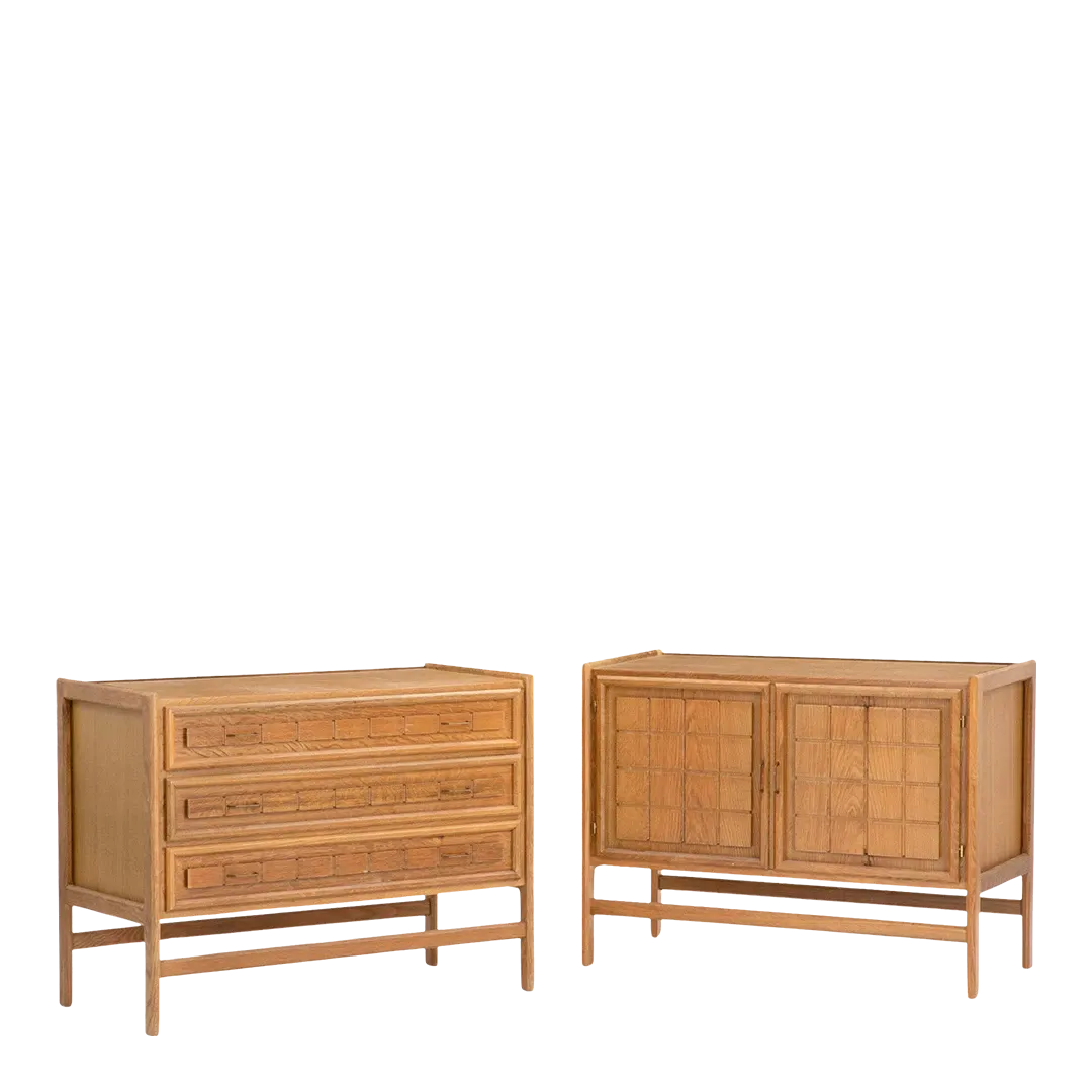 Late 1970s Danish design : paneled oakwood cabinet