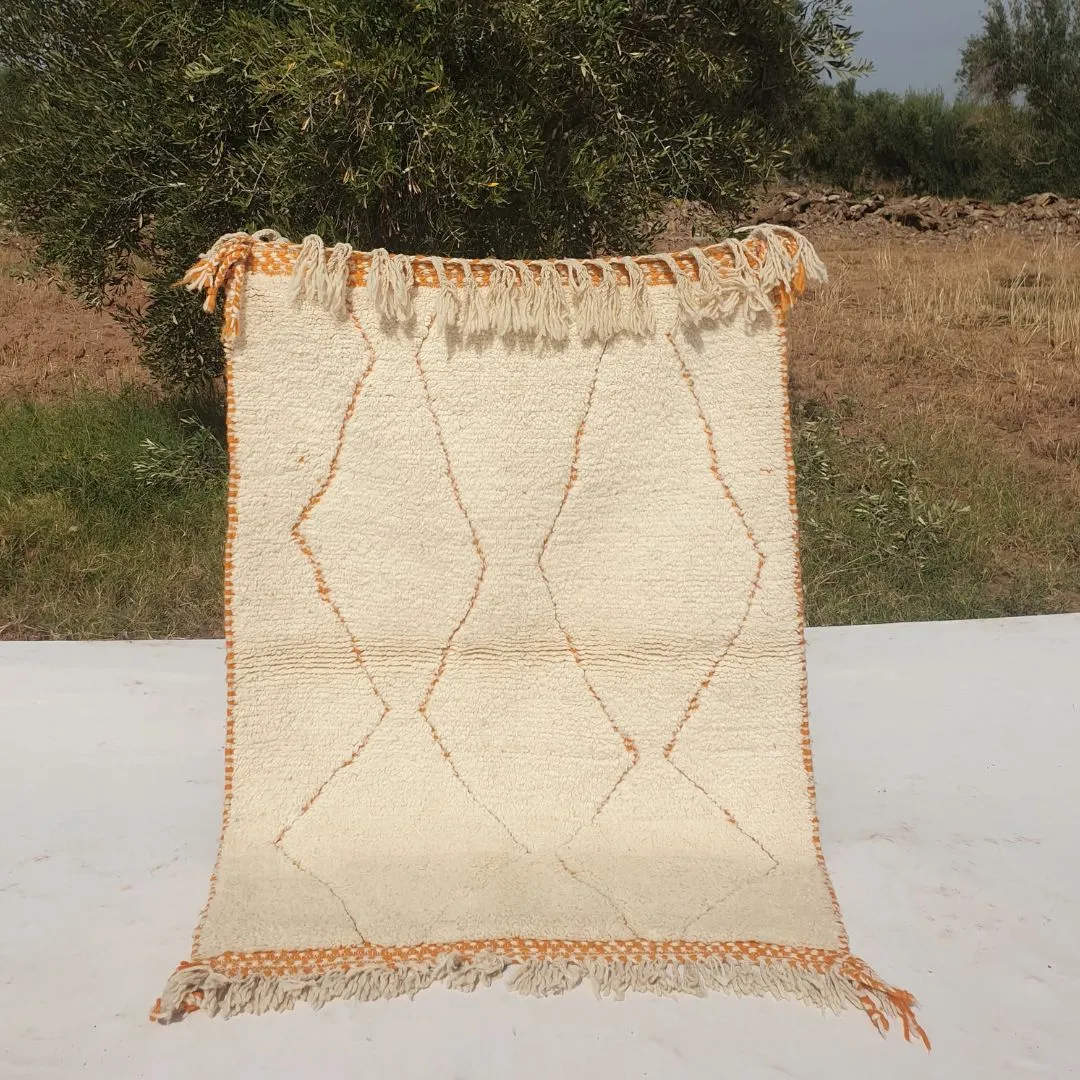 Narima | White Moroccan Rug 3x5 Beni Ourain Ultra Soft | 3'71x5'02 Ft | 113x153 cm