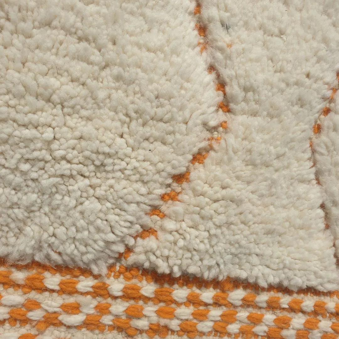 Narima | White Moroccan Rug 3x5 Beni Ourain Ultra Soft | 3'71x5'02 Ft | 113x153 cm