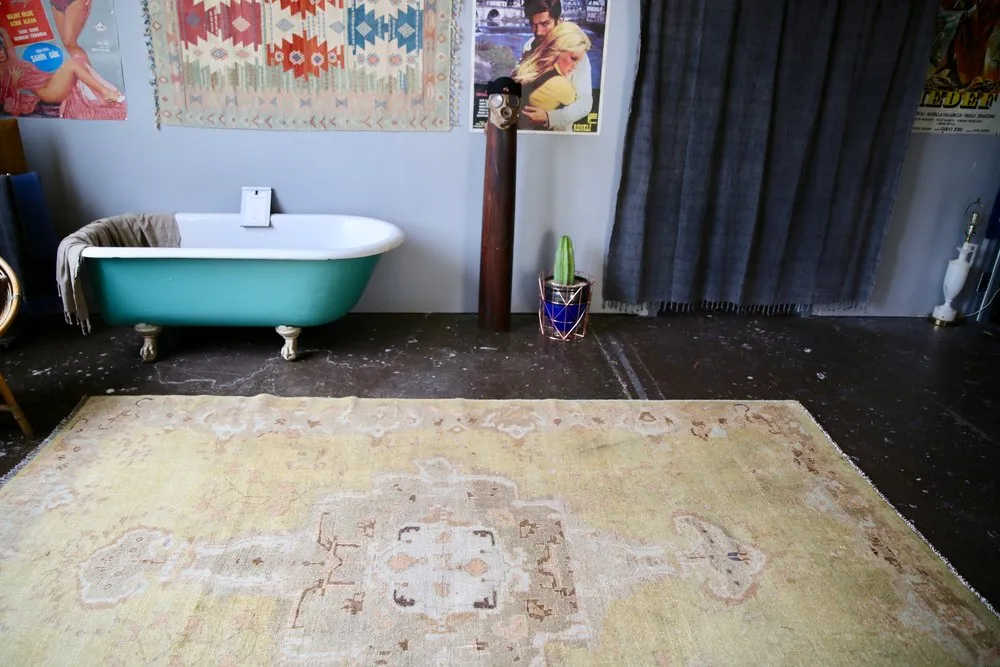 Old Oushak Rug 6.10ftx10ft