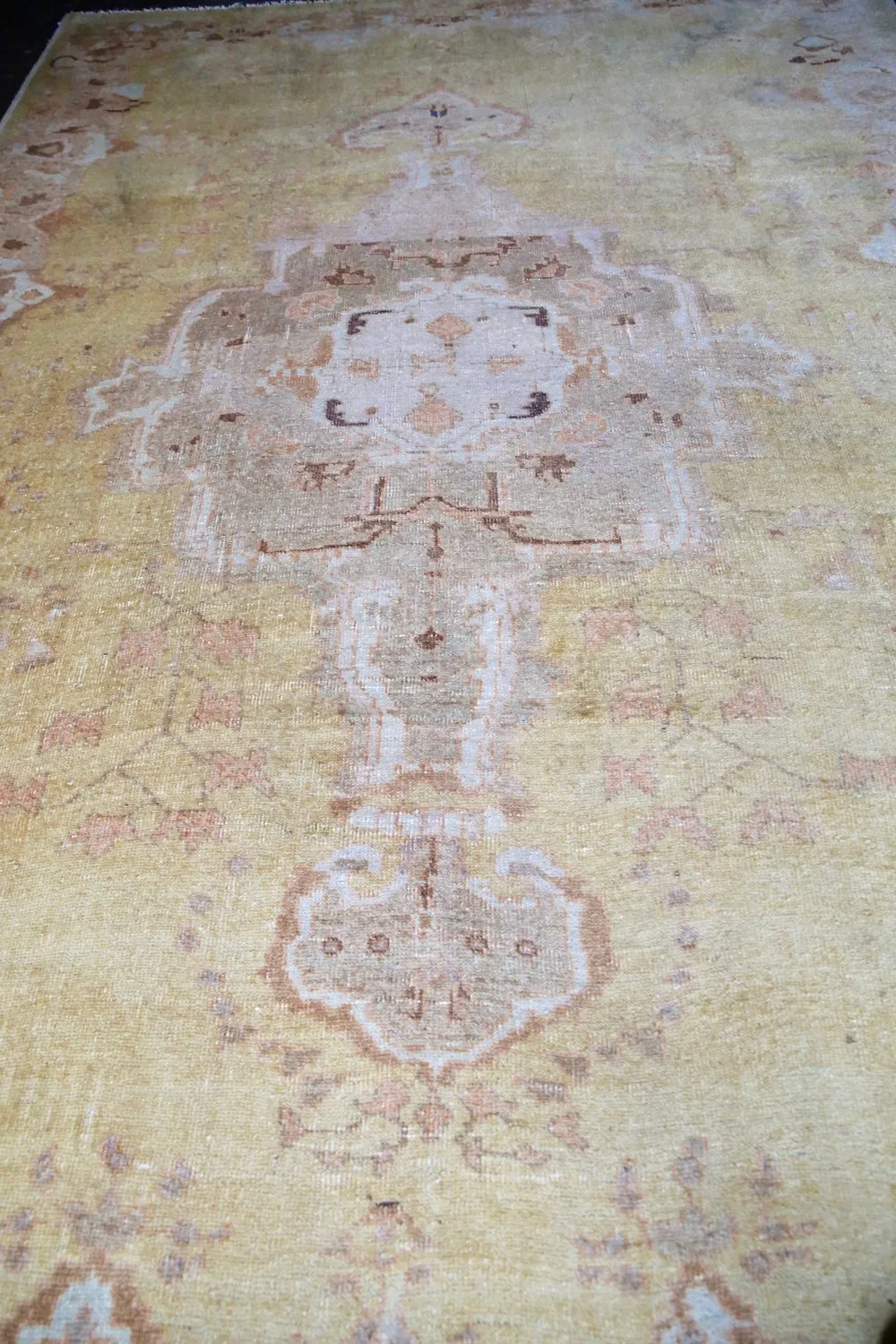 Old Oushak Rug 6.10ftx10ft