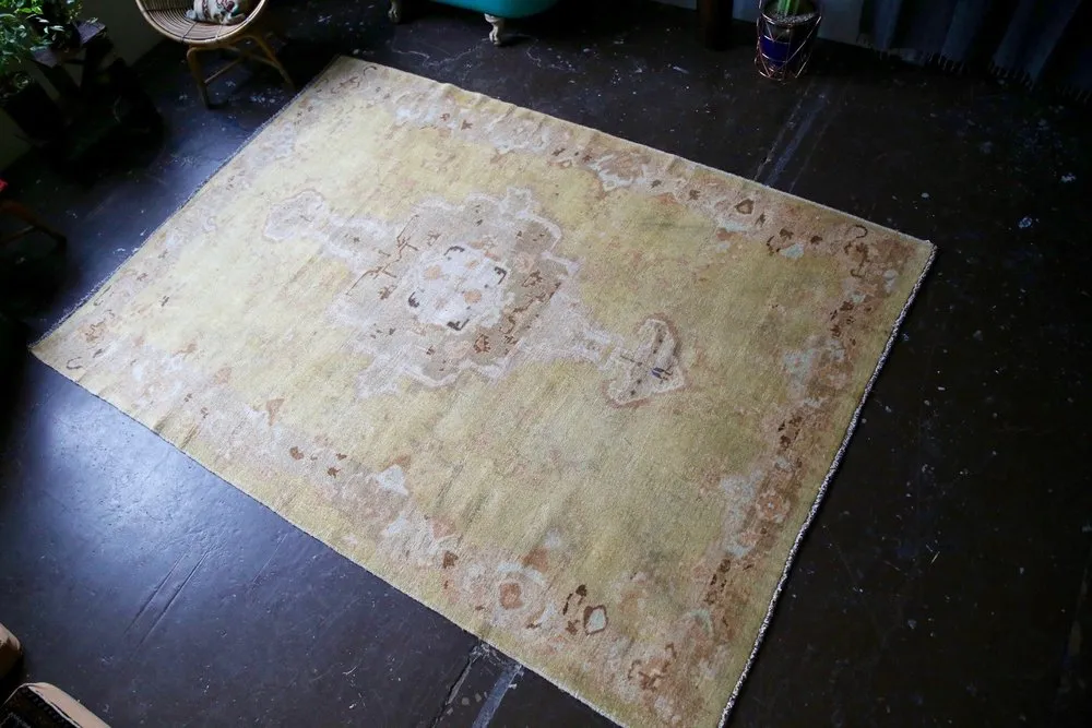 Old Oushak Rug 6.10ftx10ft
