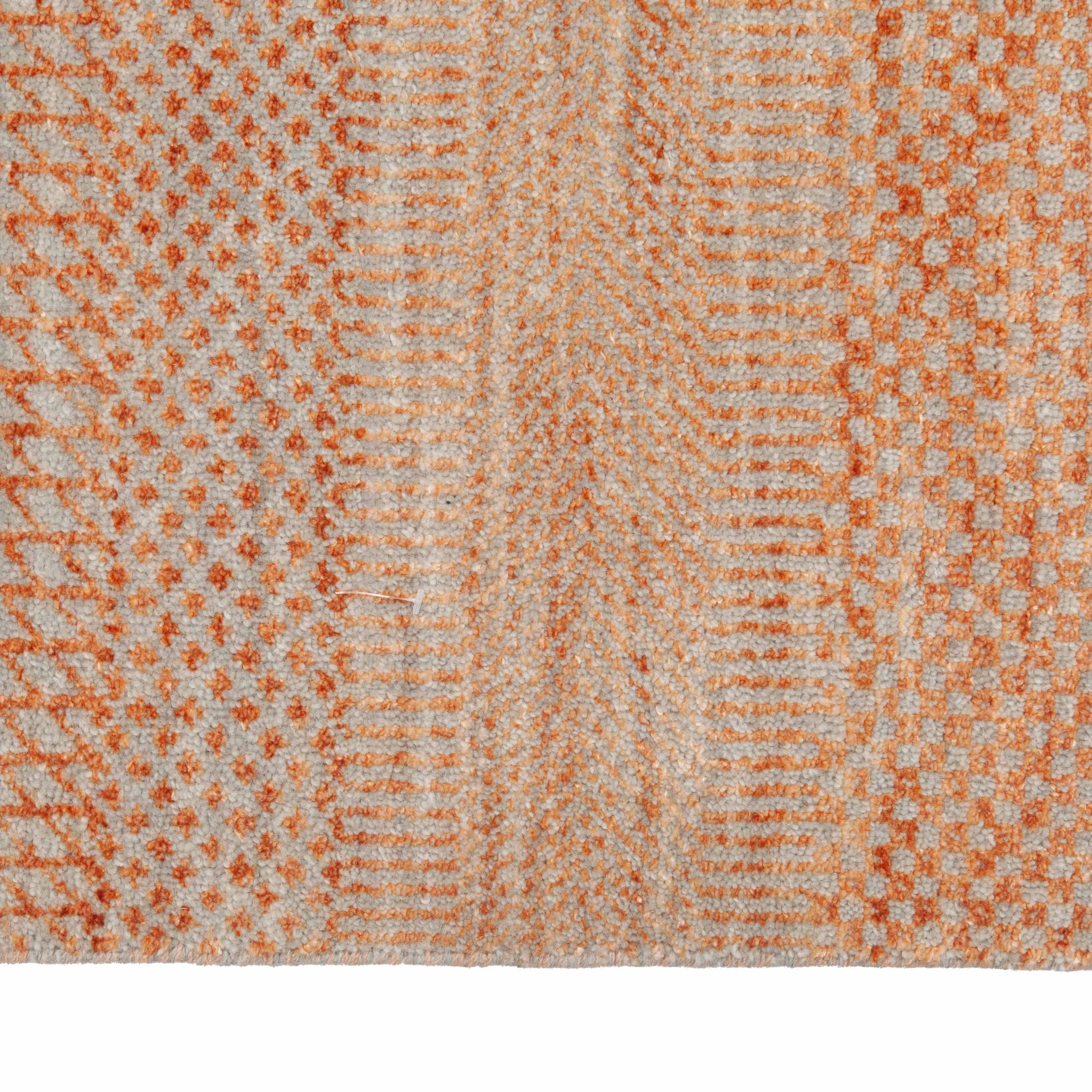 Pink Solid Indo Savannah Runner - 2'7" x 16'1"