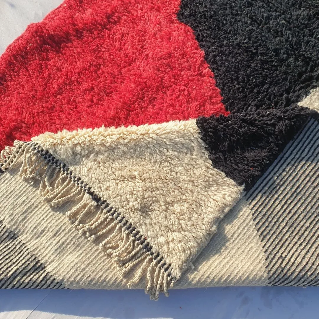 Saida | Moroccan Beni rug 6x9 Ultra Soft | Black White Red Beni Ouarain | 9x6'56 Ft | 280x200 cm