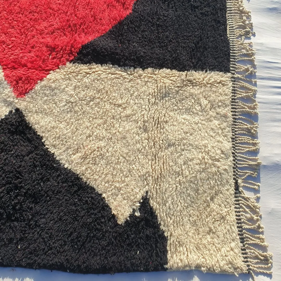 Saida | Moroccan Beni rug 6x9 Ultra Soft | Black White Red Beni Ouarain | 9x6'56 Ft | 280x200 cm