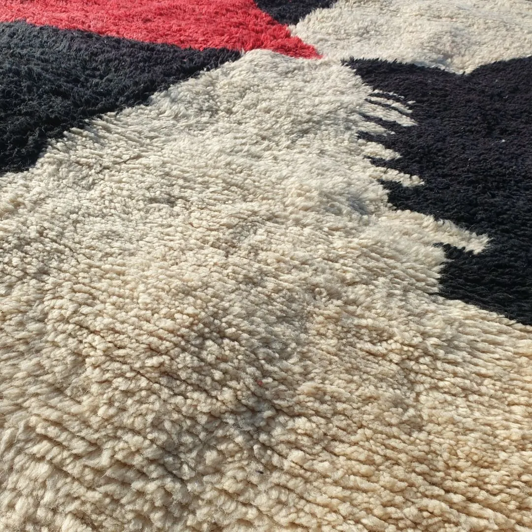 Saida | Moroccan Beni rug 6x9 Ultra Soft | Black White Red Beni Ouarain | 9x6'56 Ft | 280x200 cm