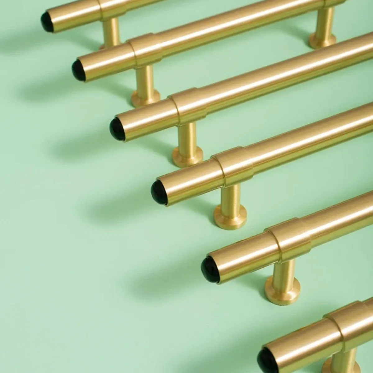 Sakas Knob & Pull Bar