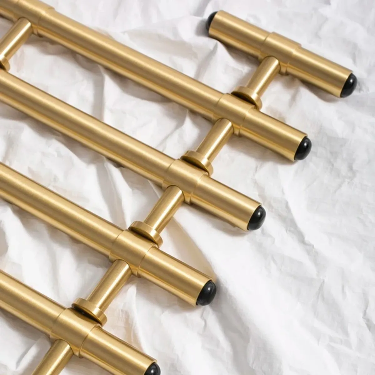 Sakas Knob & Pull Bar