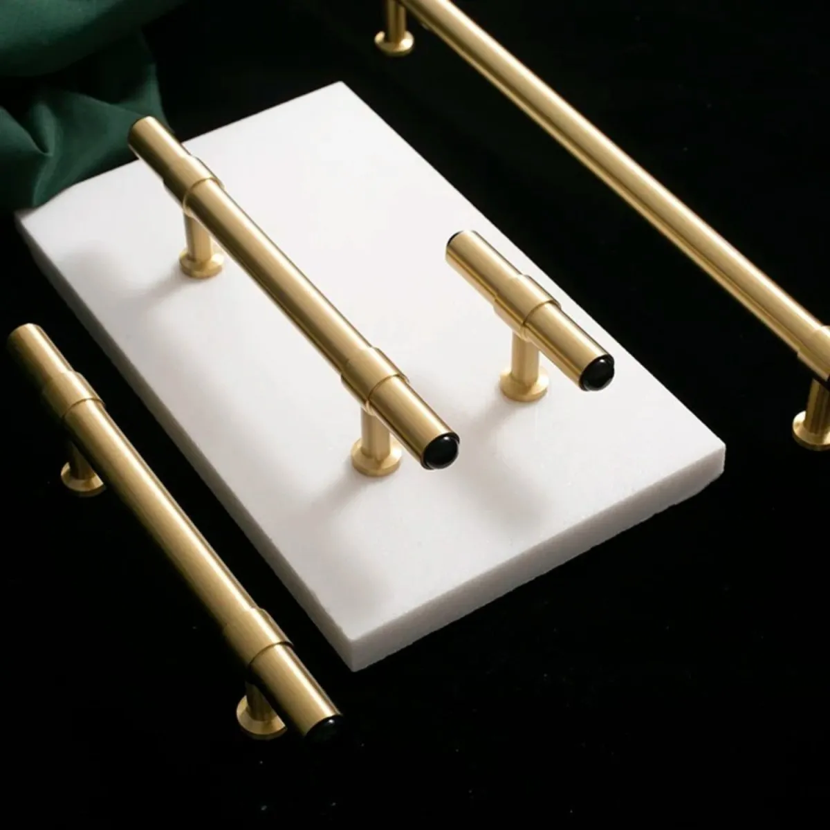 Sakas Knob & Pull Bar