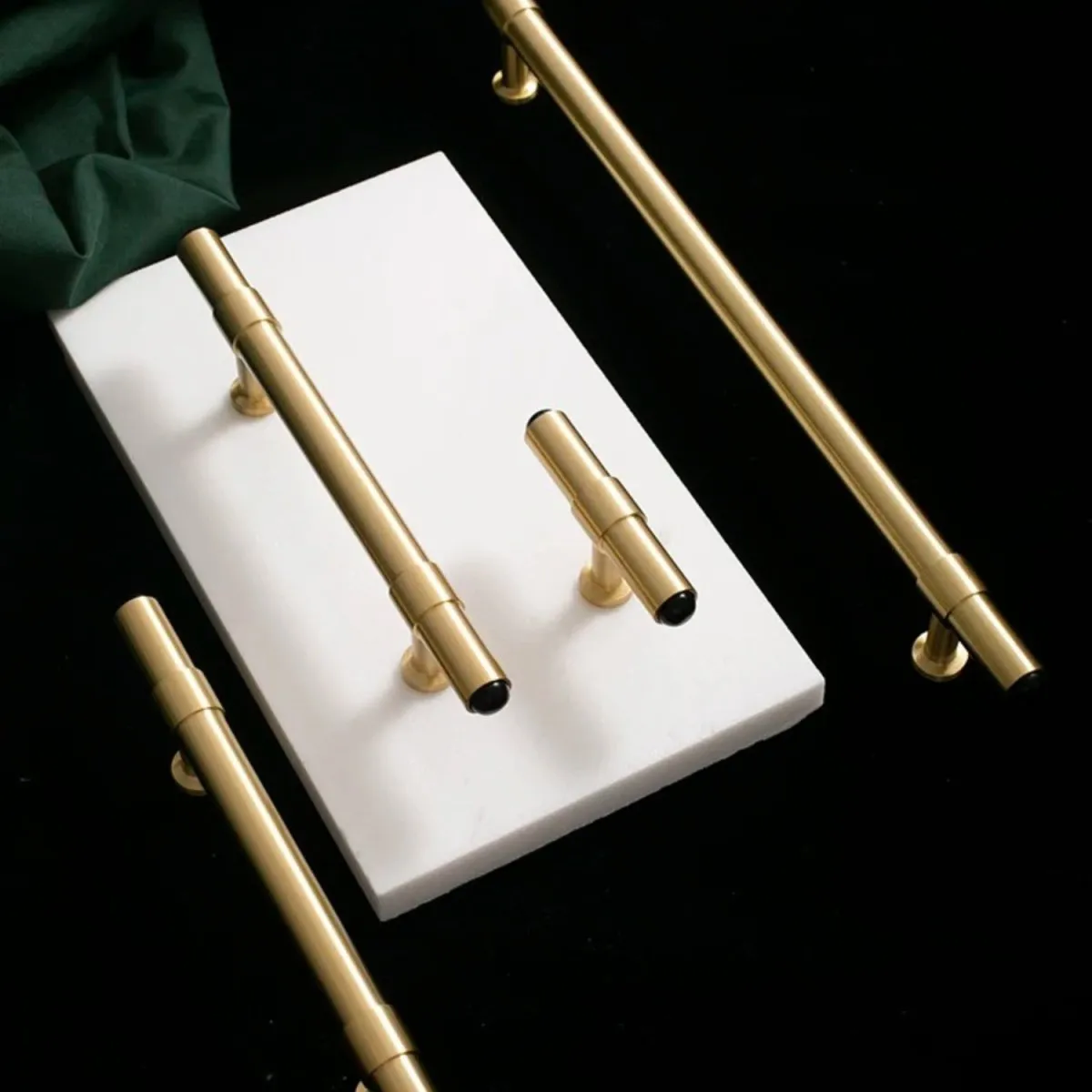 Sakas Knob & Pull Bar