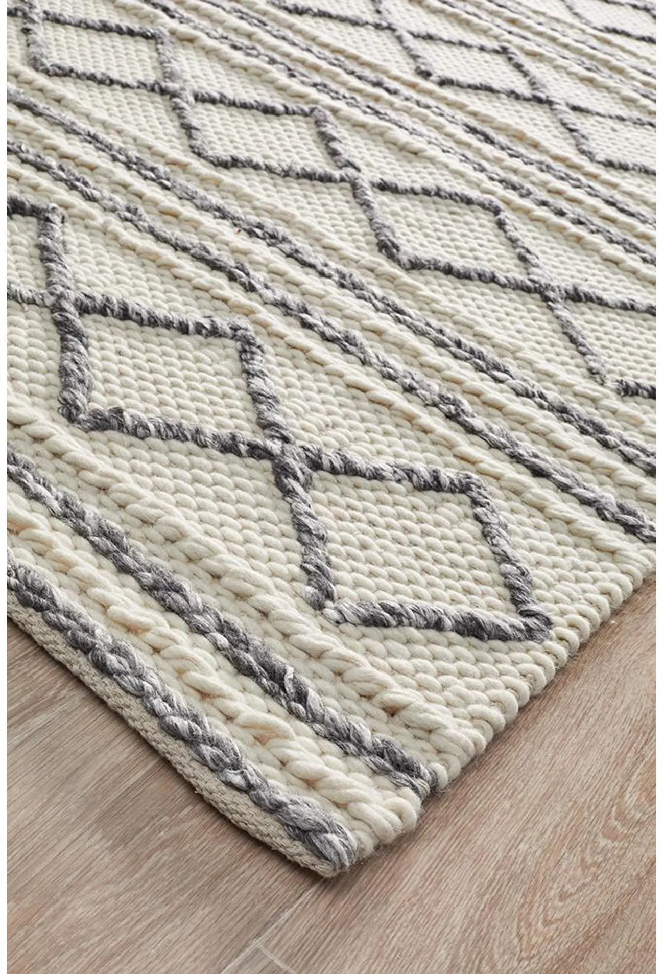 Skyler Rug White Grey