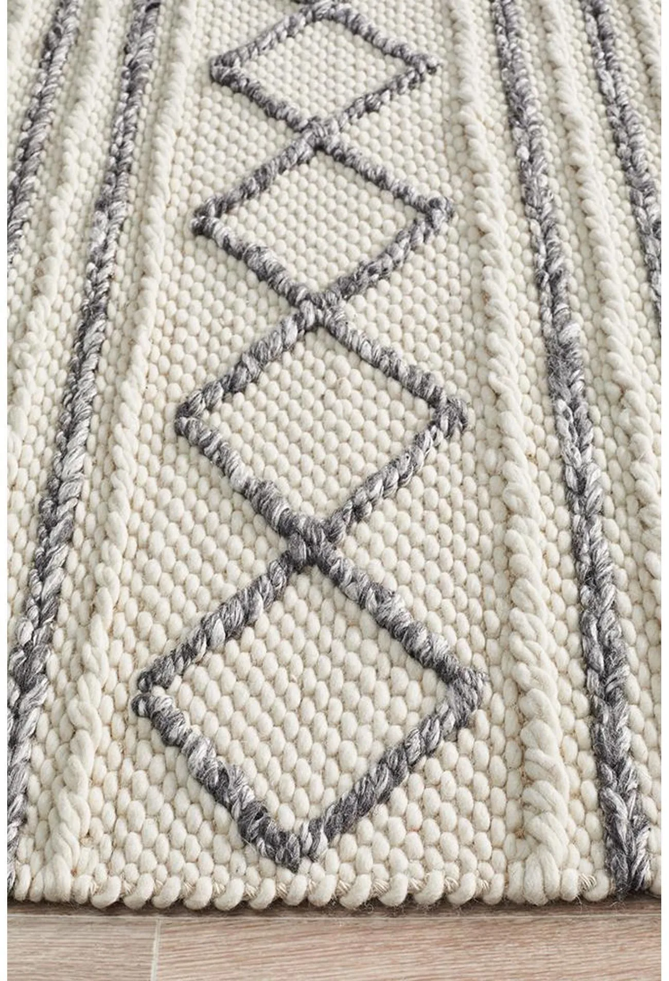 Skyler Rug White Grey