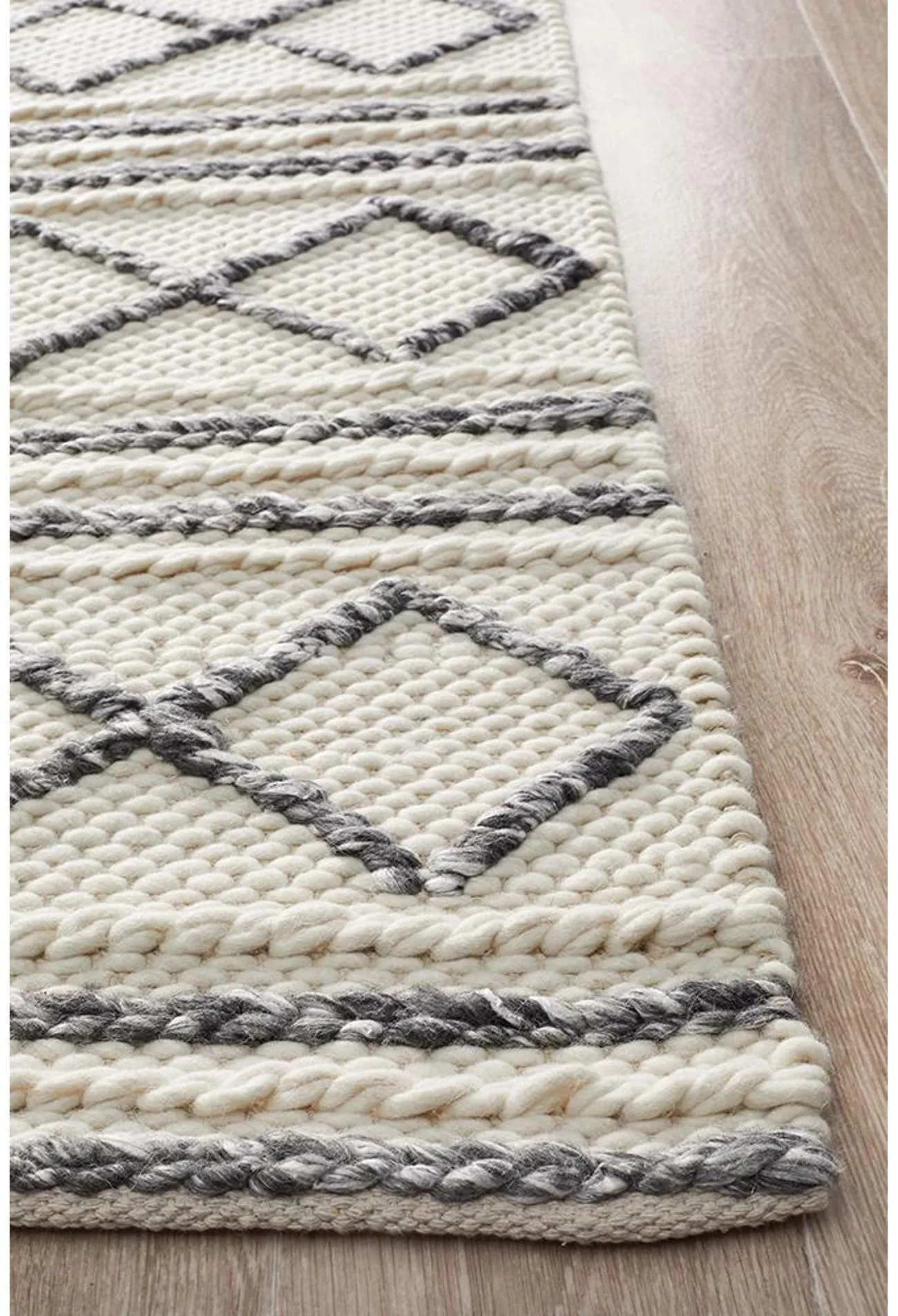 Skyler Rug White Grey