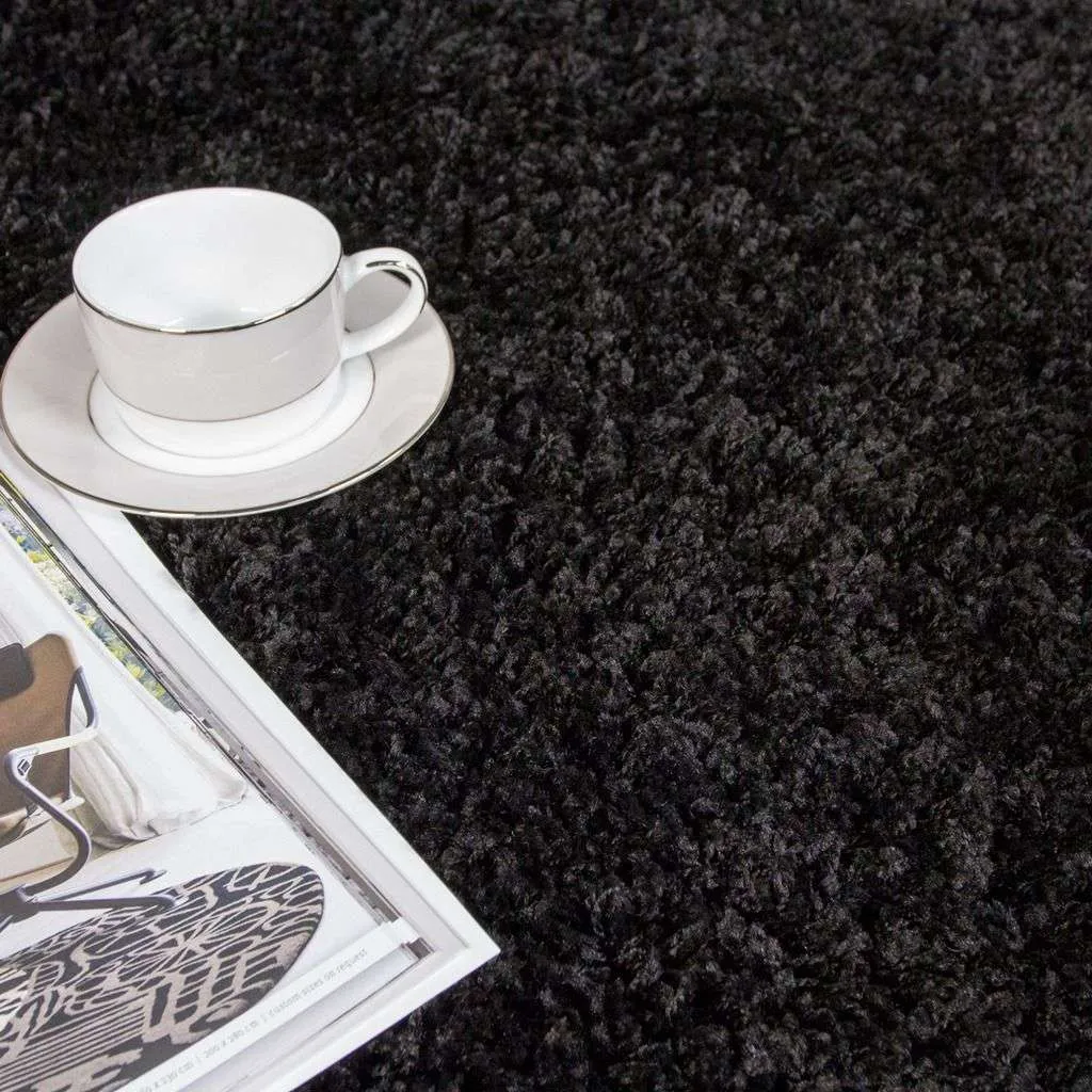 Super Soft Black Shaggy Rug