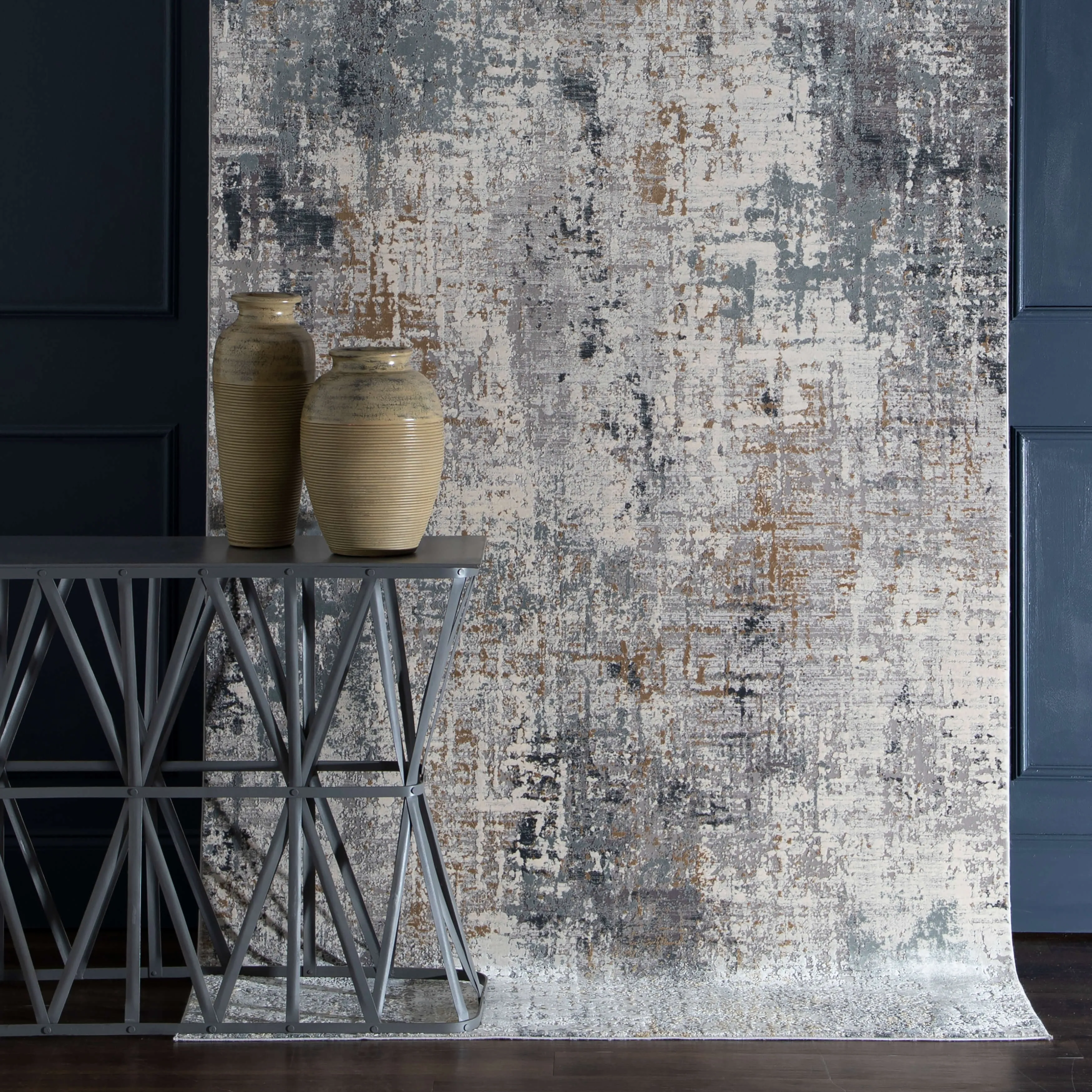 Tryst Marseille Grey