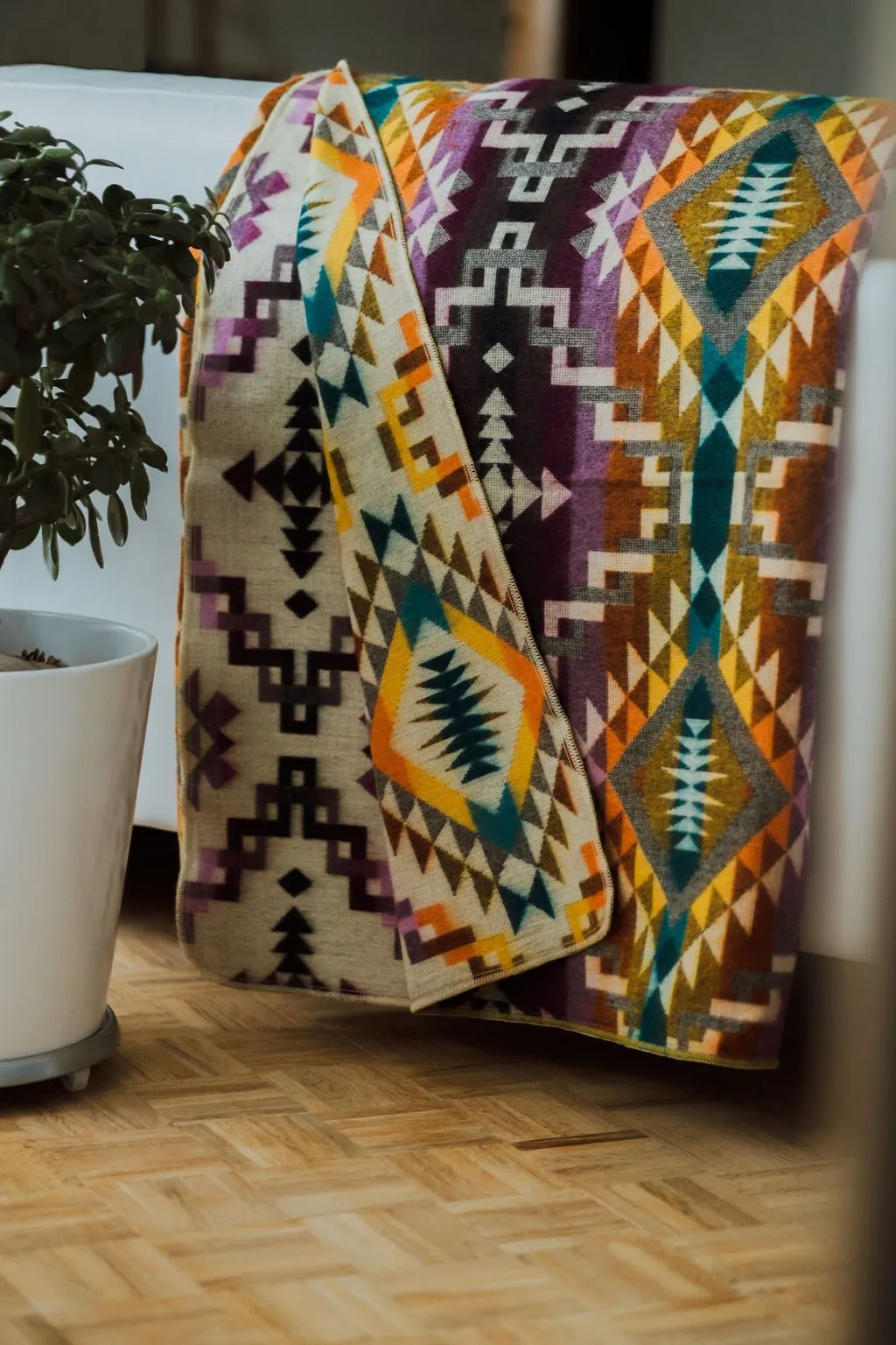 Tsuut'ina Large Alpaca Blanket