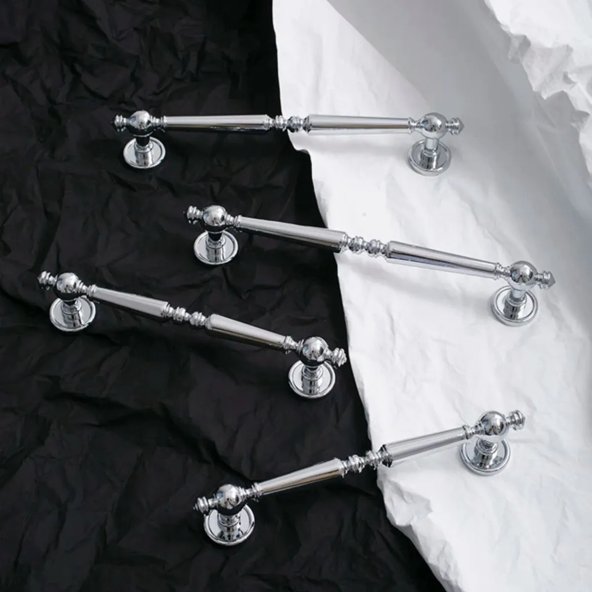 Vilak Knob & Pull Bar