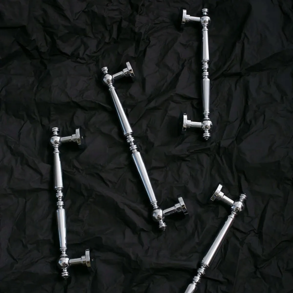 Vilak Knob & Pull Bar