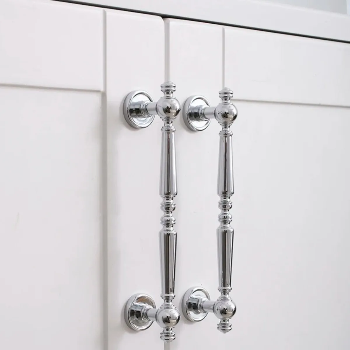 Vilak Knob & Pull Bar