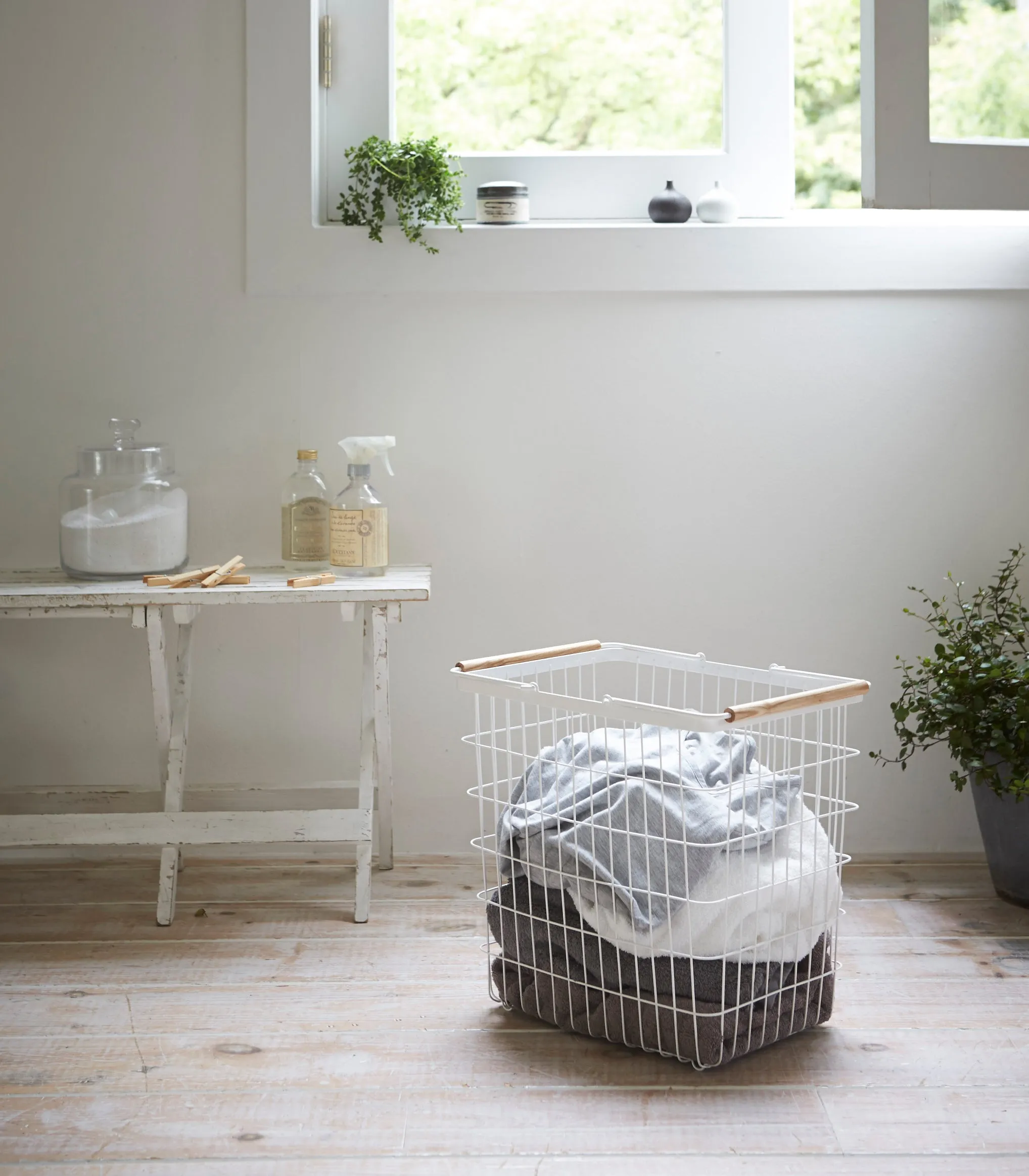 Wire Basket - Two Sizes - Steel   Wood