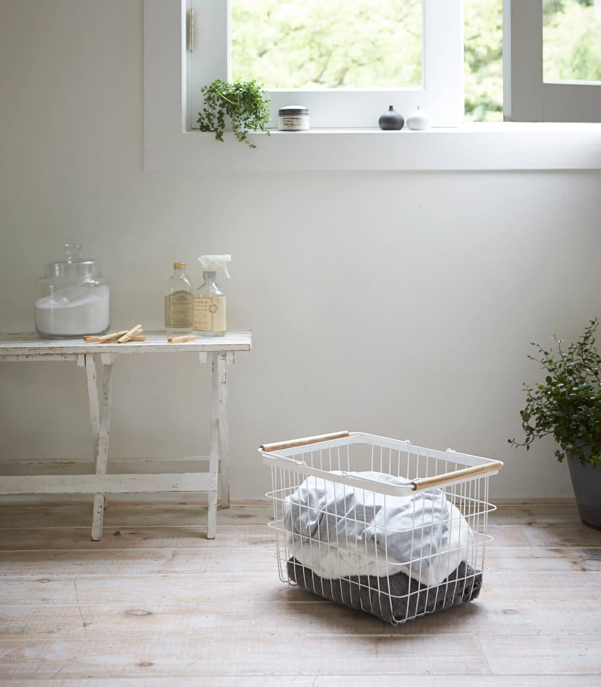 Wire Basket - Two Sizes - Steel   Wood
